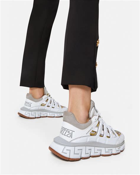 cuissardes in vitlo scamosciati di versace|versace trigreca sneakers.